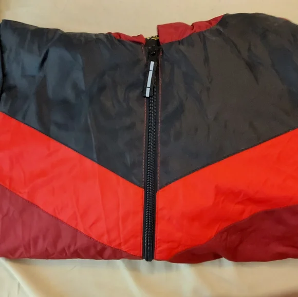 3/$25 NWT Youth Boys Size 14/16 IXTreme hoodie windbreaker Red&Black. - Picture 6 of 8